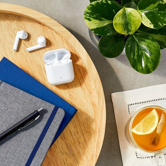 ONN  True Wireless Gen 3 Earbuds, White - Picture 1 of 2